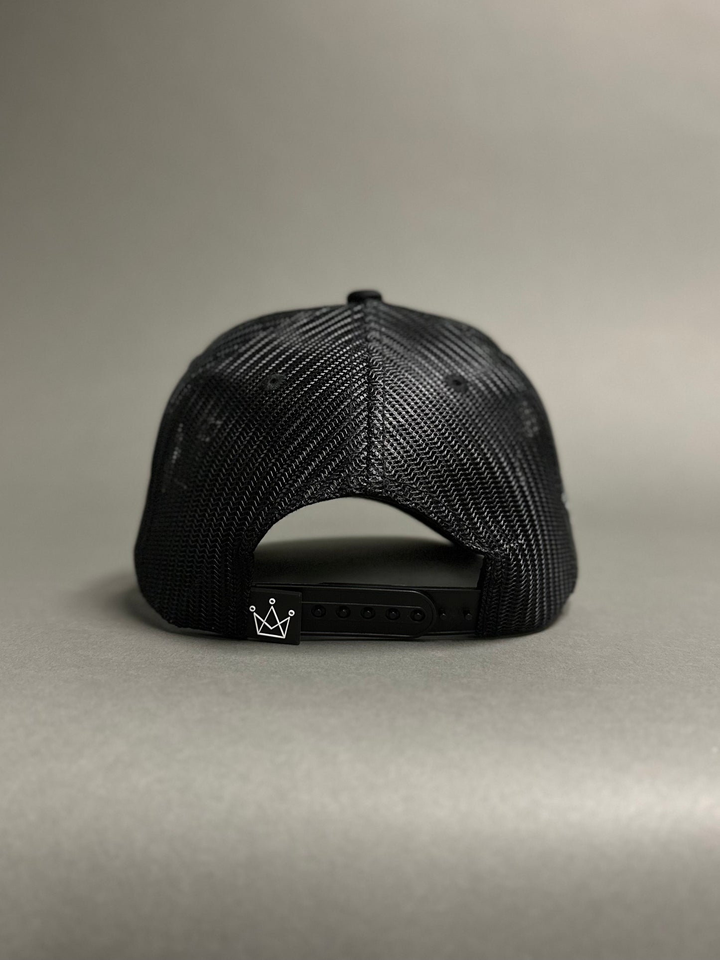 M Arch Hat -Black